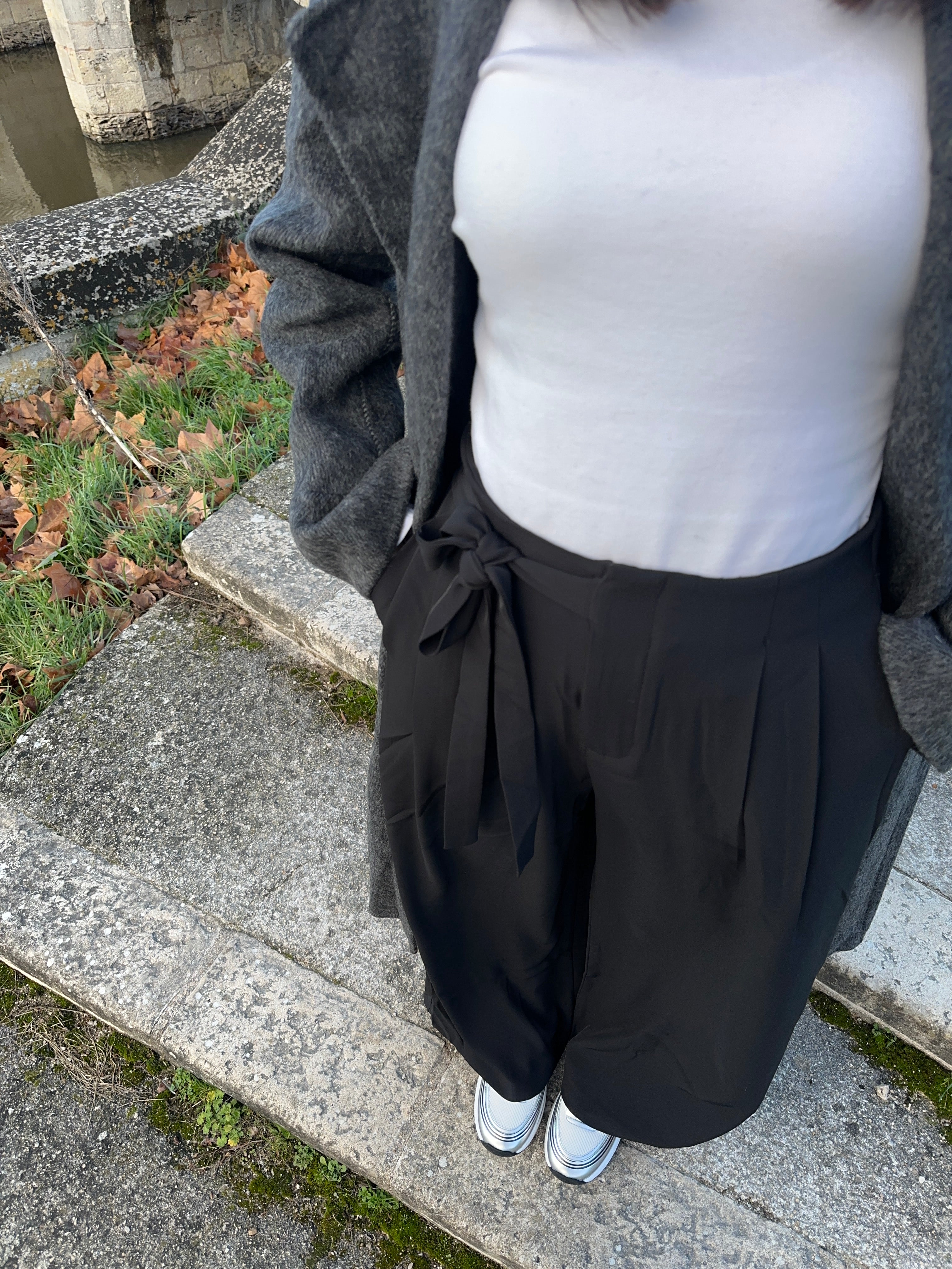 Pantalon droit à nœud