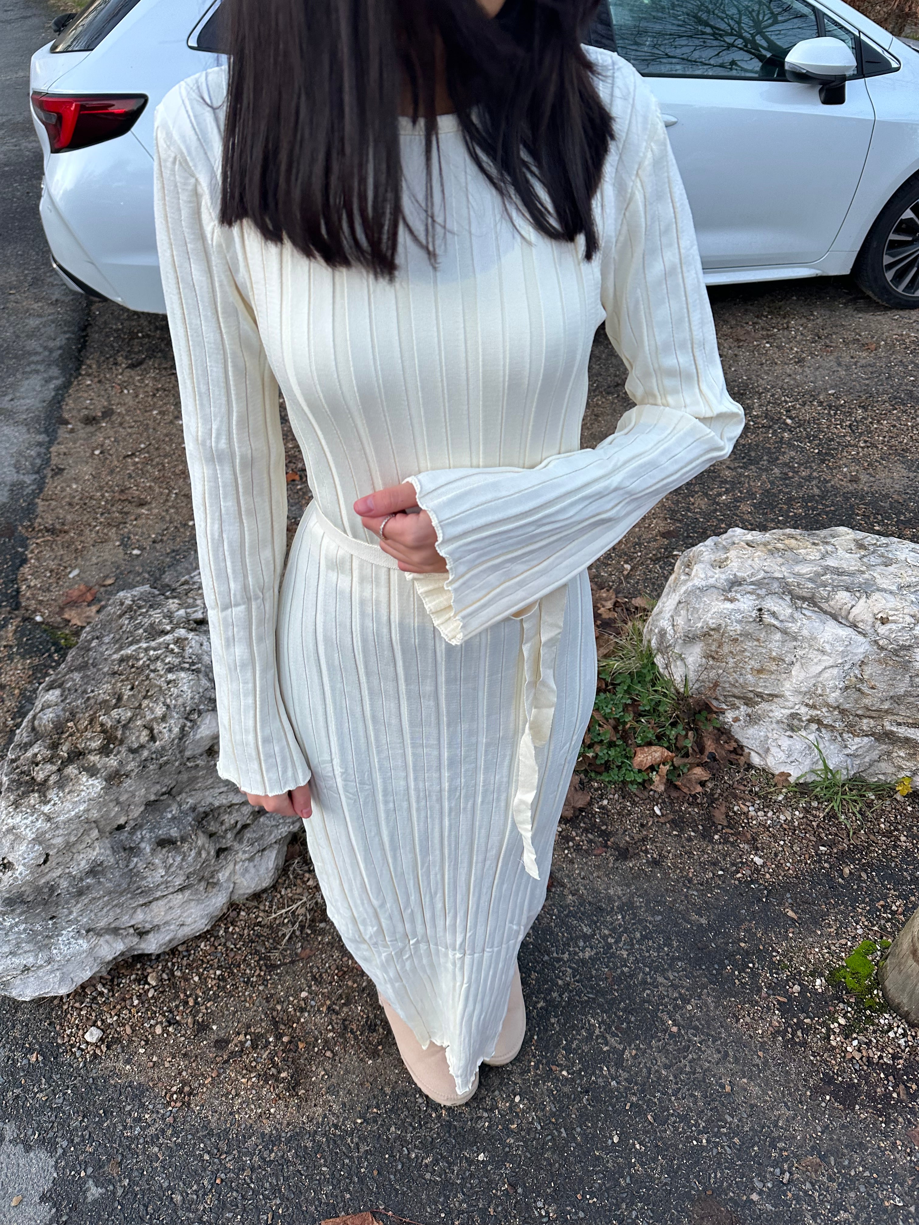 Robe en maille coupe ajourée